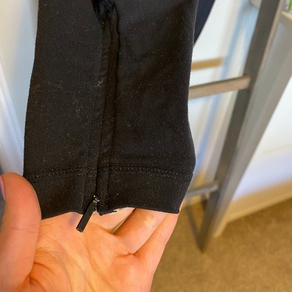 Lululemon Crop Leggings - Picture 4 of 7